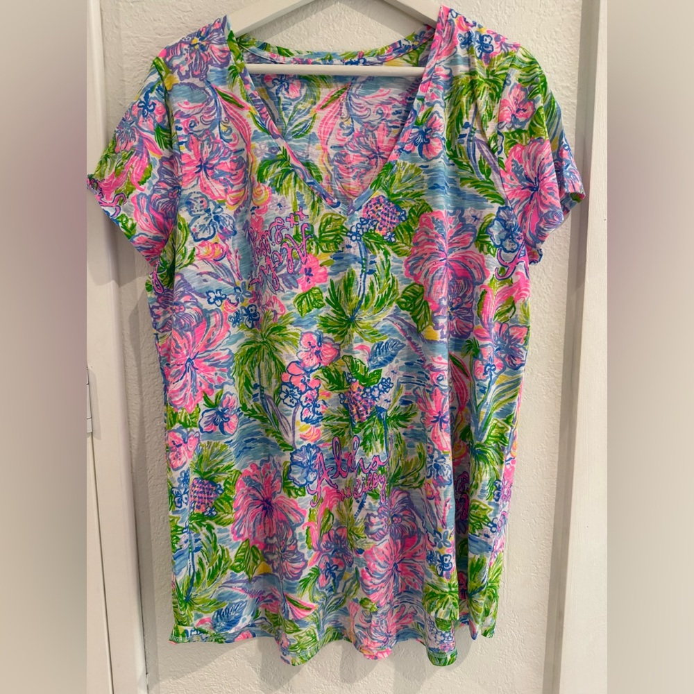 Lilly Pulitzer Etta V- Neck short sleeve shirt